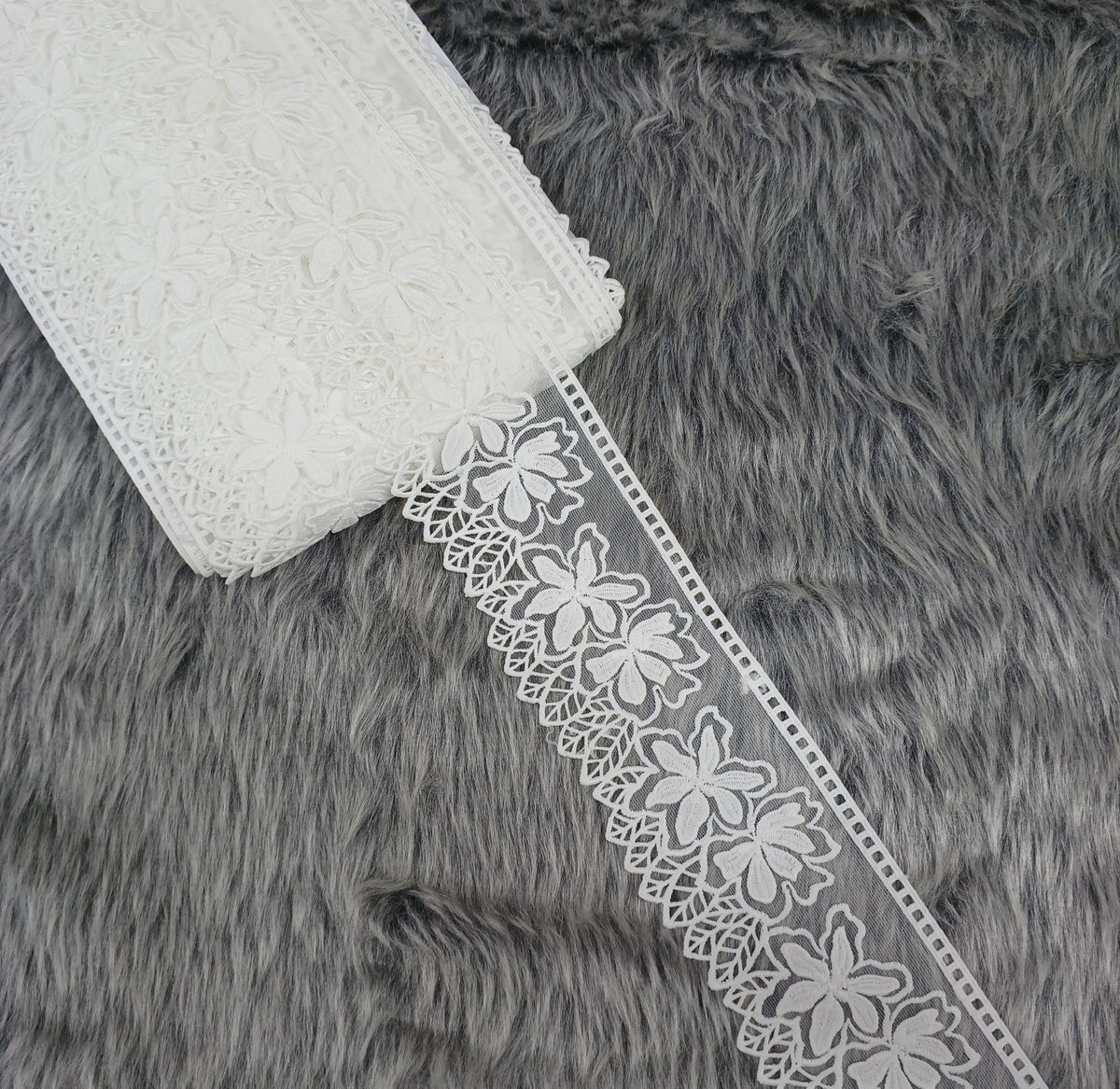 Net base flower design white cotton lace - LH C7